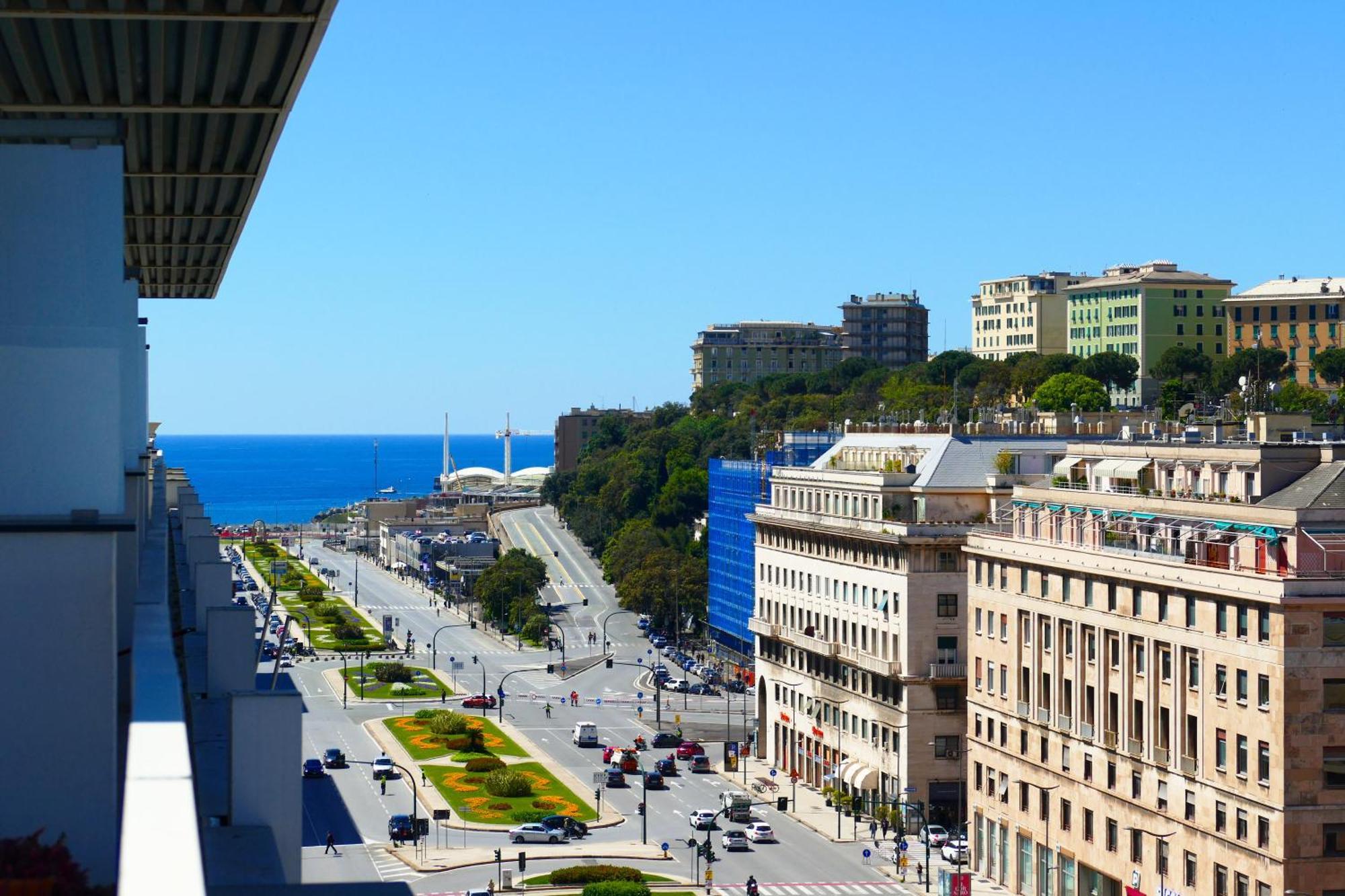 Attico Luxury Con Parcheggio E Terrazza Vista Mozzafiato Daire Cenova Dış mekan fotoğraf